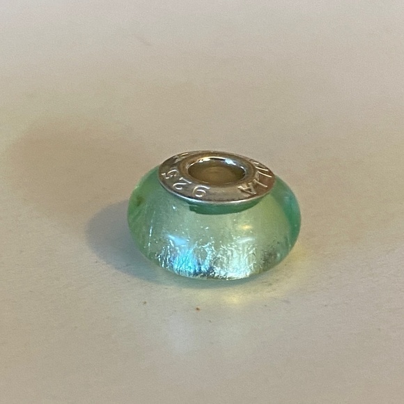 Chamilia Green With silver Murano Glass Sterling Silver Bead Charm NWT - Picture 1 of 4